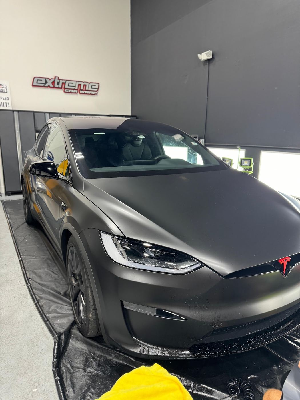Tesla Model X en negro mate